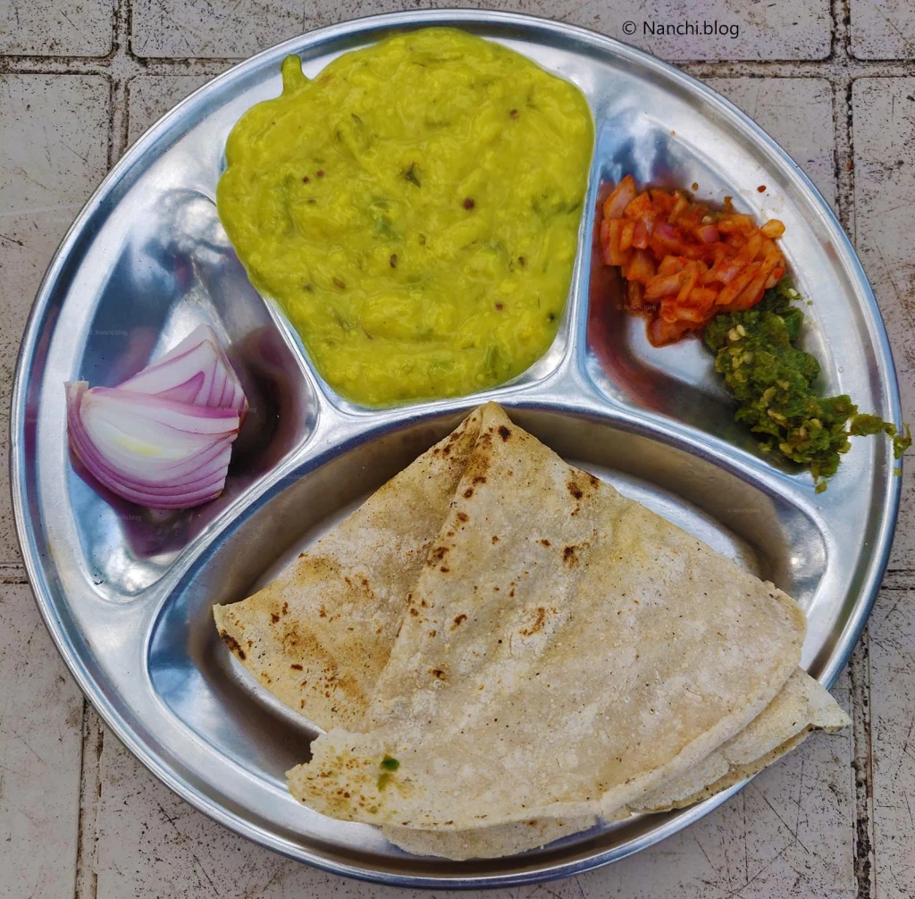 Pithla - Bhakhar - Chutney - Lonche 